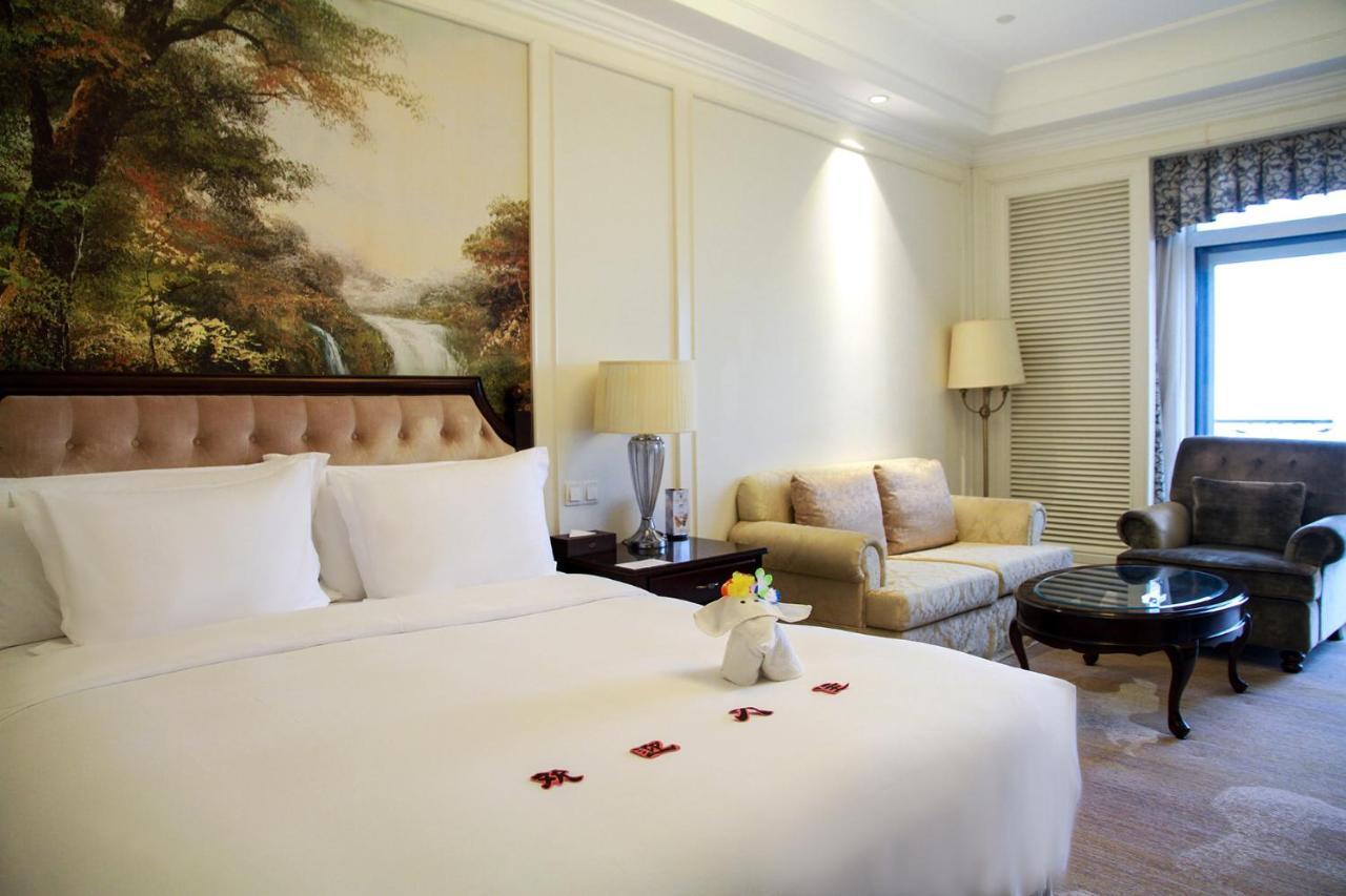 Crowne Plaza Ocean Spring Resort By Ihg Jimo Exterior photo