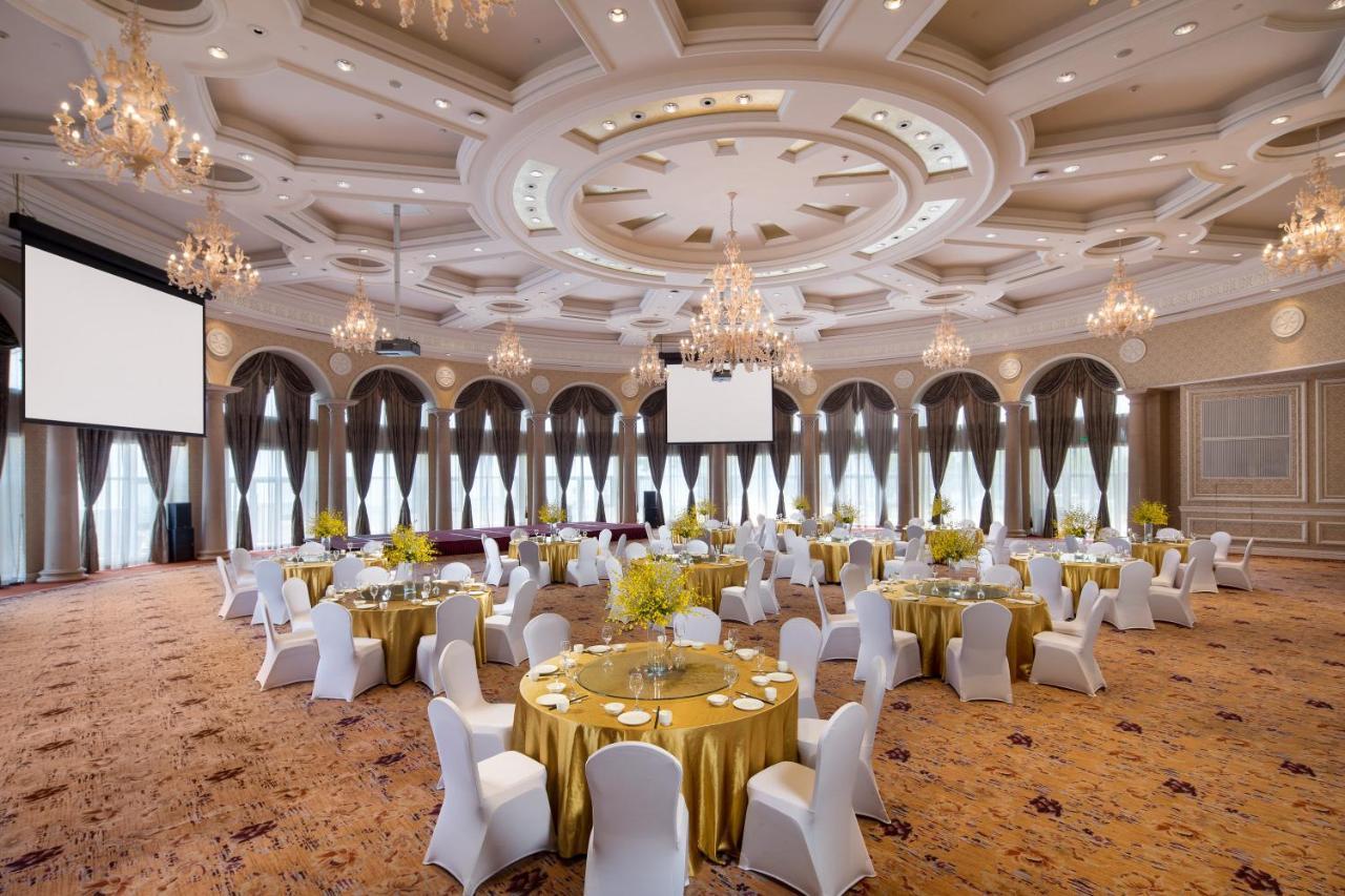 Crowne Plaza Ocean Spring Resort By Ihg Jimo Exterior photo