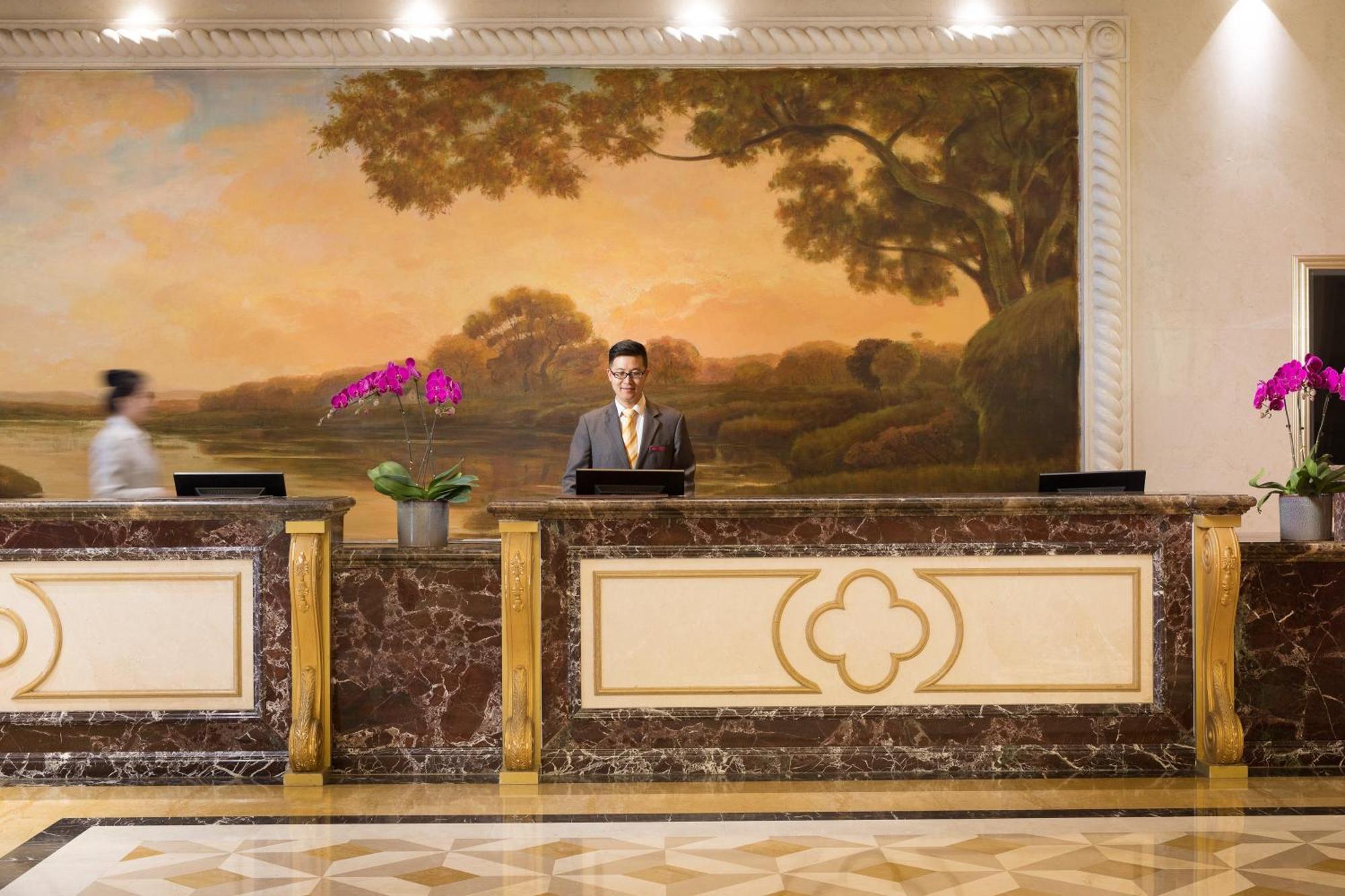 Crowne Plaza Ocean Spring Resort By Ihg Jimo Exterior photo