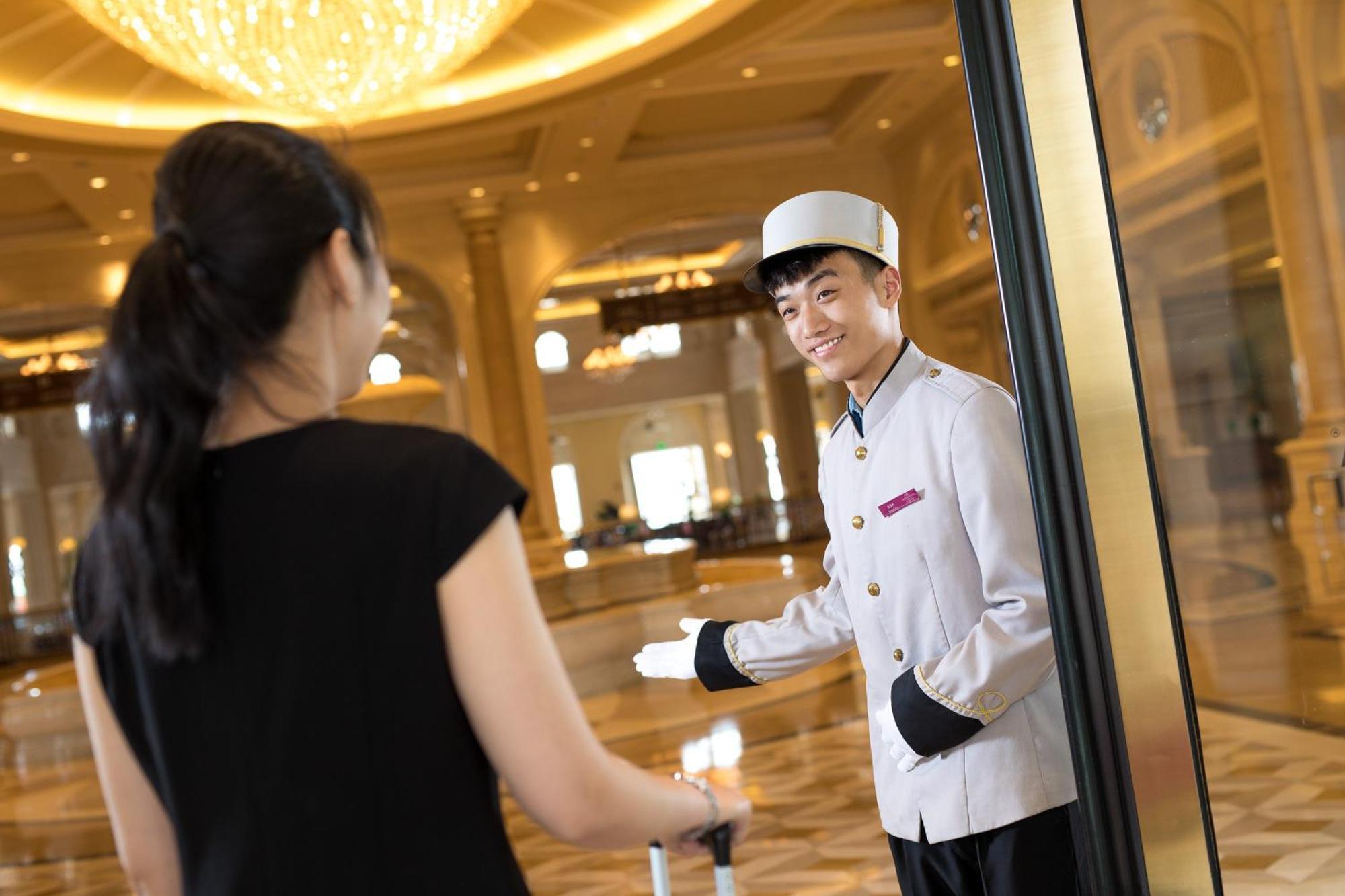 Crowne Plaza Ocean Spring Resort By Ihg Jimo Exterior photo