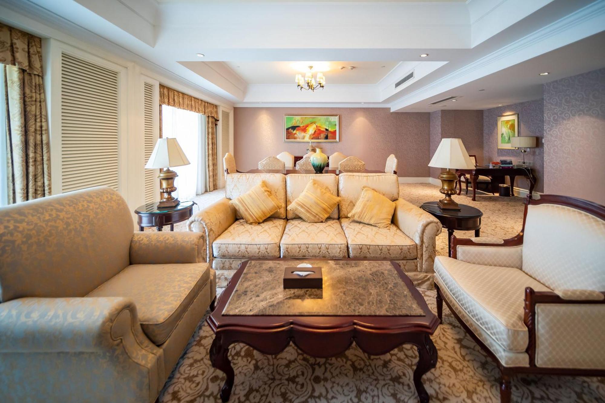 Crowne Plaza Ocean Spring Resort By Ihg Jimo Exterior photo