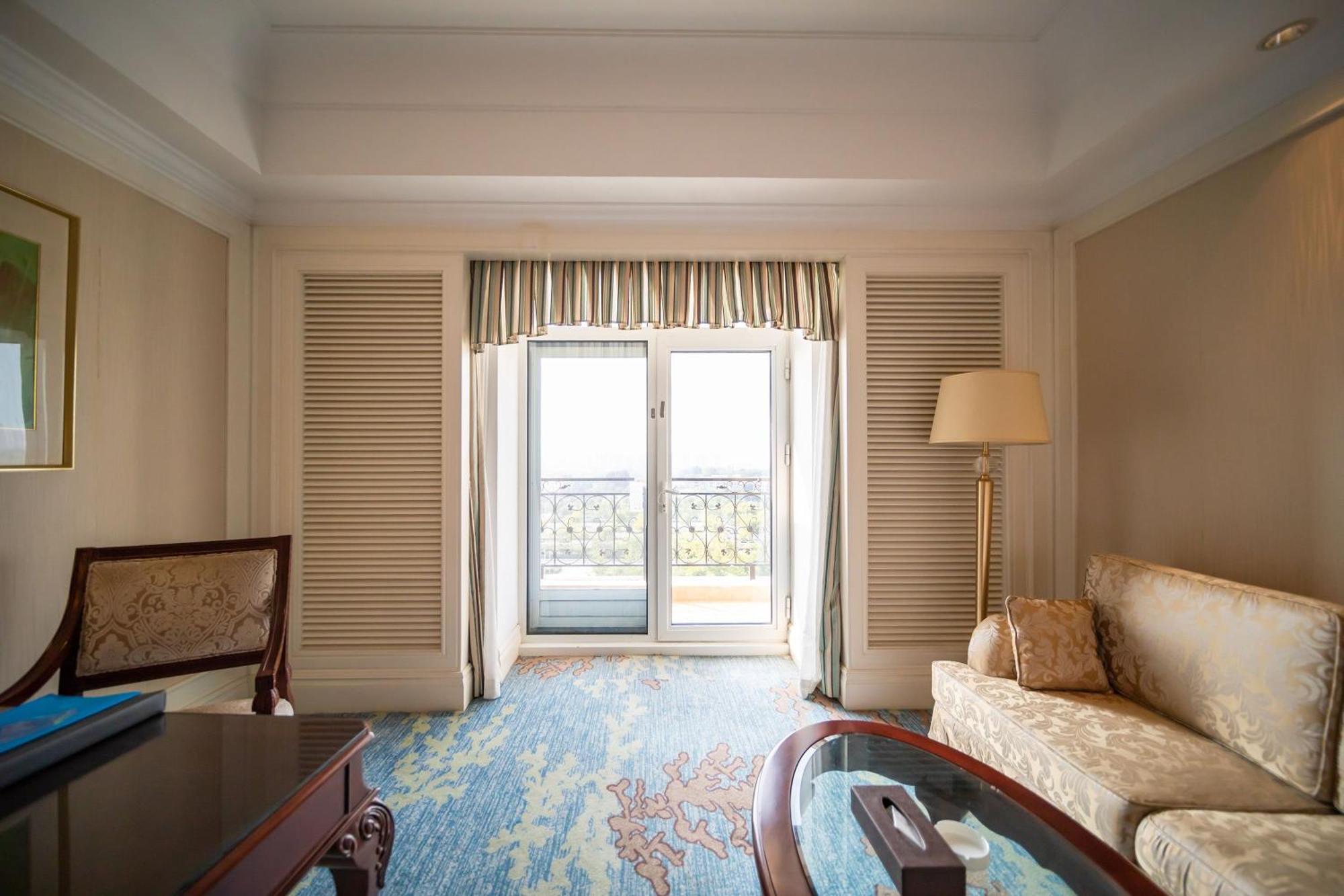 Crowne Plaza Ocean Spring Resort By Ihg Jimo Exterior photo
