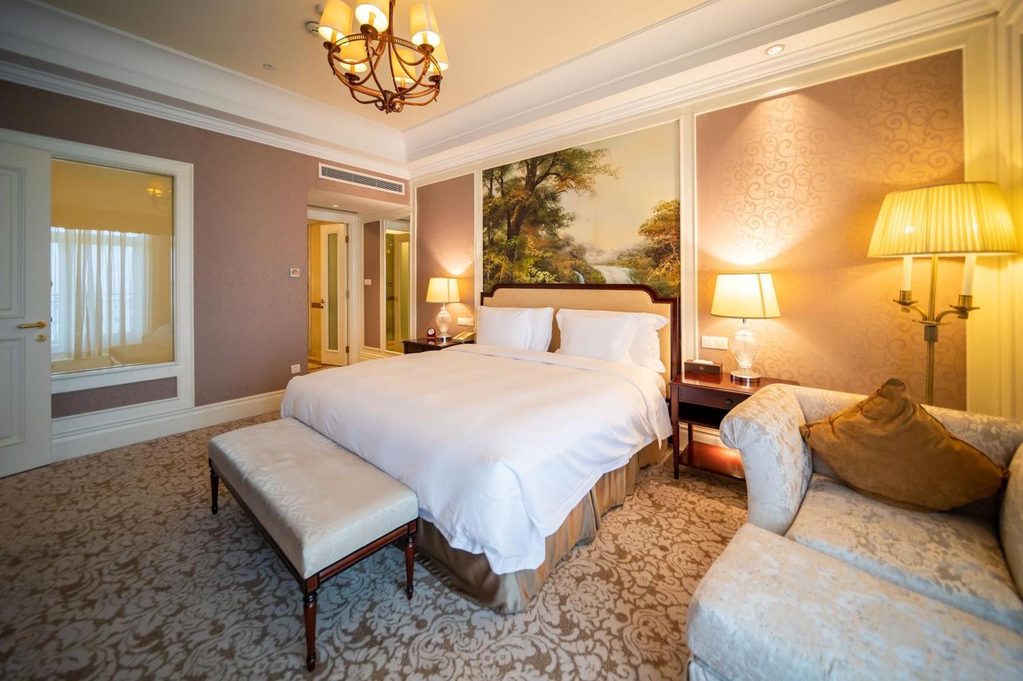 Crowne Plaza Ocean Spring Resort By Ihg Jimo Exterior photo