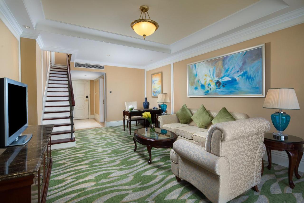 Crowne Plaza Ocean Spring Resort By Ihg Jimo Exterior photo